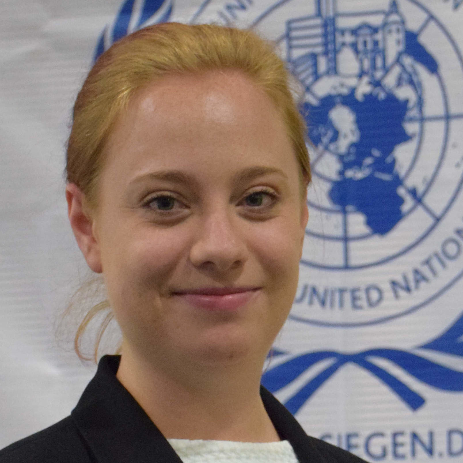 cropped-Anke-Freuwört-2018.jpg